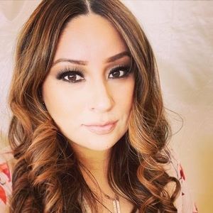 Meet your Posher, Leticia